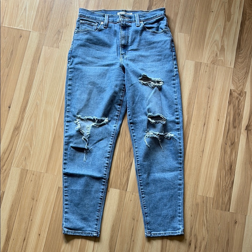Levi’s High Waisted Mom Jeans